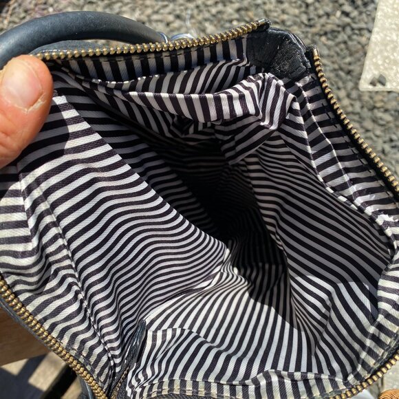 Used K Spade Shoulder Strap Bag Midnight Blue Leather Hobo Bag with Zip Pocket - Picture 4 of 8